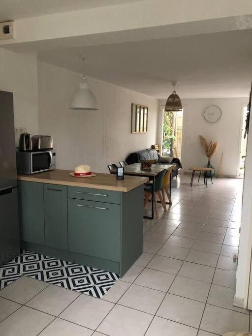 A Deux Pas Du Port, Jolie Maison Redecoree